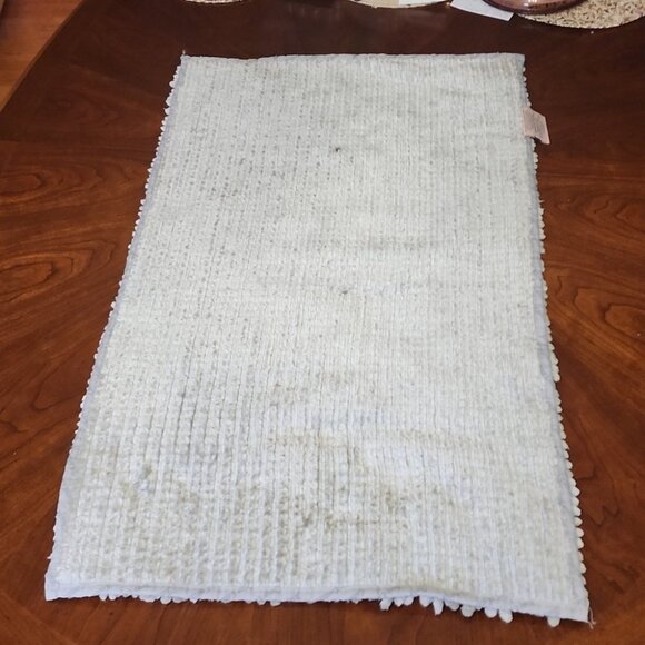 Juicy Couture 2 mats bath fuzzy Light Gray Bath Mats - Picture 10 of 15